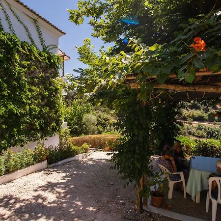 בית הארחה Anneta