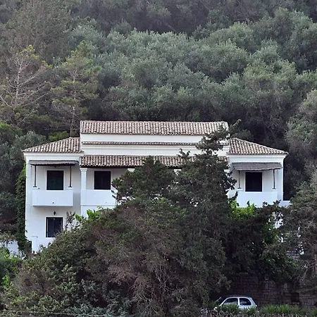 Anneta בית הארחה