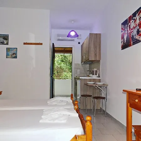 Anneta Pensjonat Vitaládes