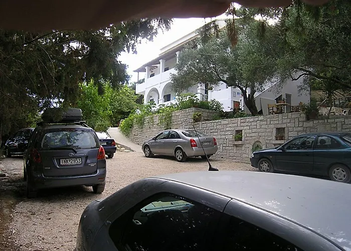 בית הארחה Anneta 4*