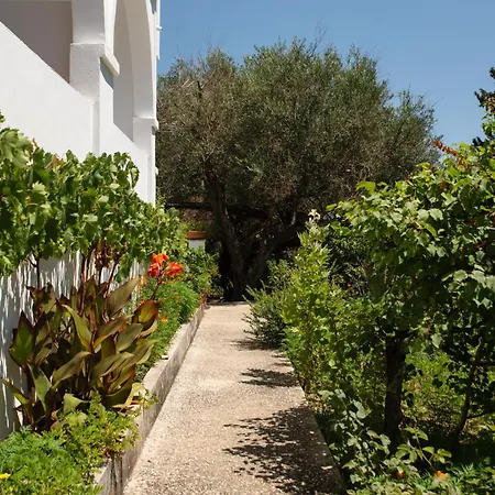 Anneta Βιταλάδες